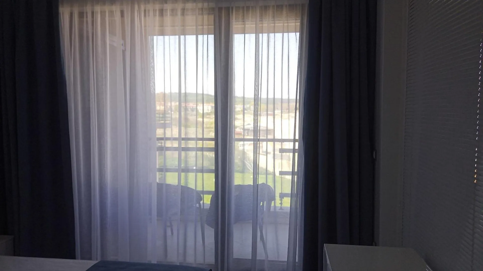 White Sand Lily Beach Apartment Σωζόπολη