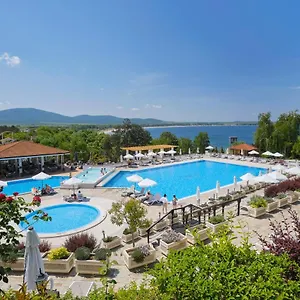 4* Курортный комплекс Santa Marina Village